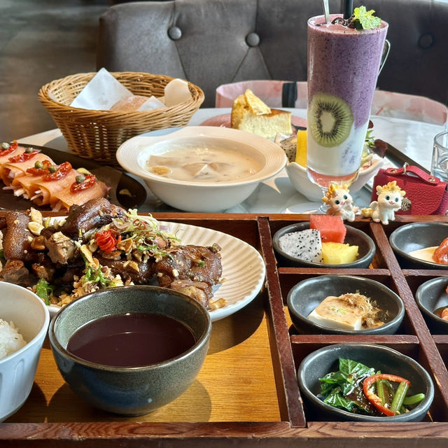 颱風天的美食餐廳（布納咖啡館）非吃不可