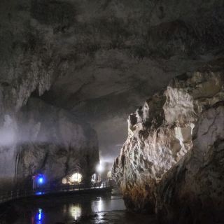 Experience the Limestone Caves in Yamaguchi Prefecture