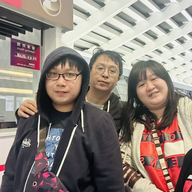 Vacation Moment Bonding with My Family and Friends 