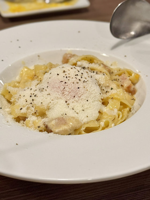 【大阪/梅田】NU茶屋町にあるチーズと生はちみつ専門店