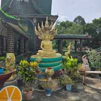 Wat Pa Maha Chedi Kaew (Wat Lan Khuad) 