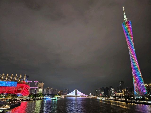 美得不太真實的廣州珠江兩岸