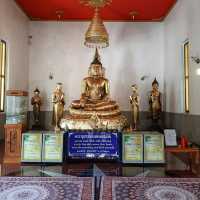 สักการะหลวงพ่องามและหลวงพ่อเพชรมีชัย