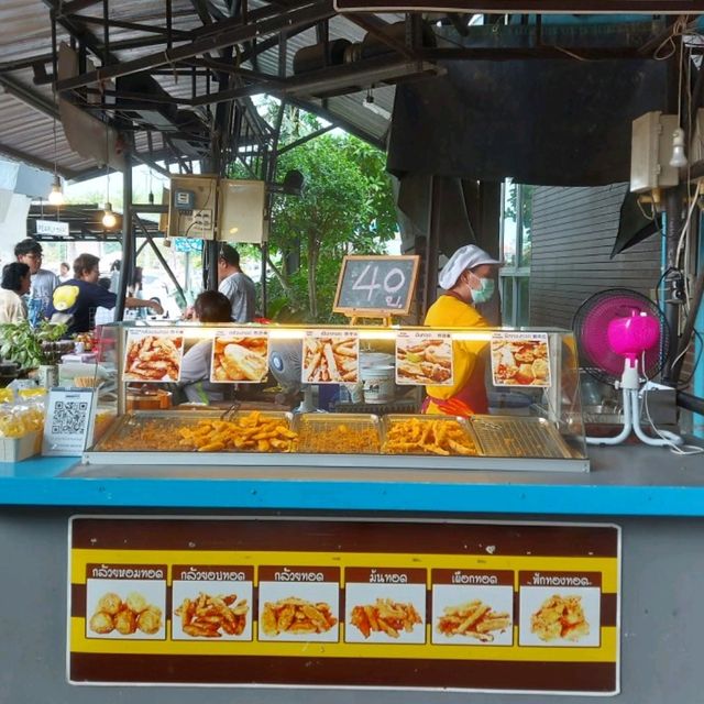 พักคน พักรถ ที่ ปตท.ไทยเสรี กำแพงเพชร