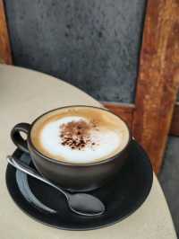 Le Banneton Café คาเฟ่หลวงพระบาง เที่ยวลาว