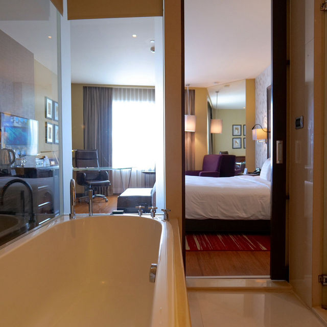 โรงแรมหรูกลางกรุง Hilton Bangkok Grande Asoke