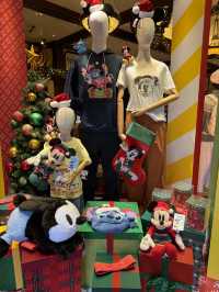 香港迪士尼樂園🫶🏻每年聖誕🎄必到😬超夢幻打卡裝飾🥰少女心大爆發