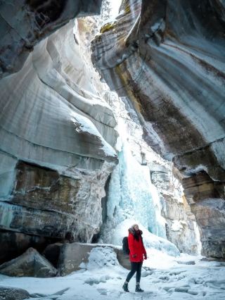 Visiting Maligne Canyon in the Snow: A Winter Wonderland Adventure