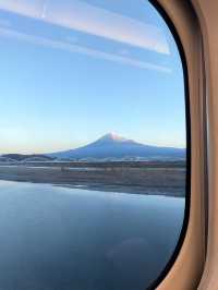 【神奈川🇯🇵】海が見える崖の上にある駅