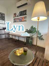 lyn cafe