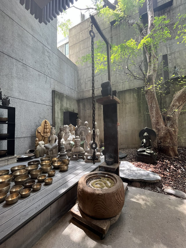 喧囂中的寧靜-菩薩寺
