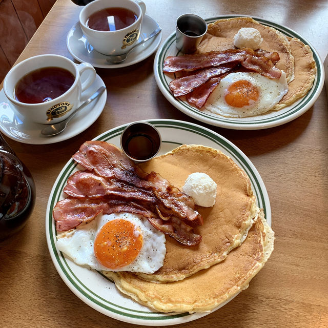 Super Delicious Pancakes at Nutty’s Caff!!!!