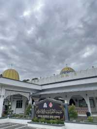The mosque’s architecture is simple yet elegant 
