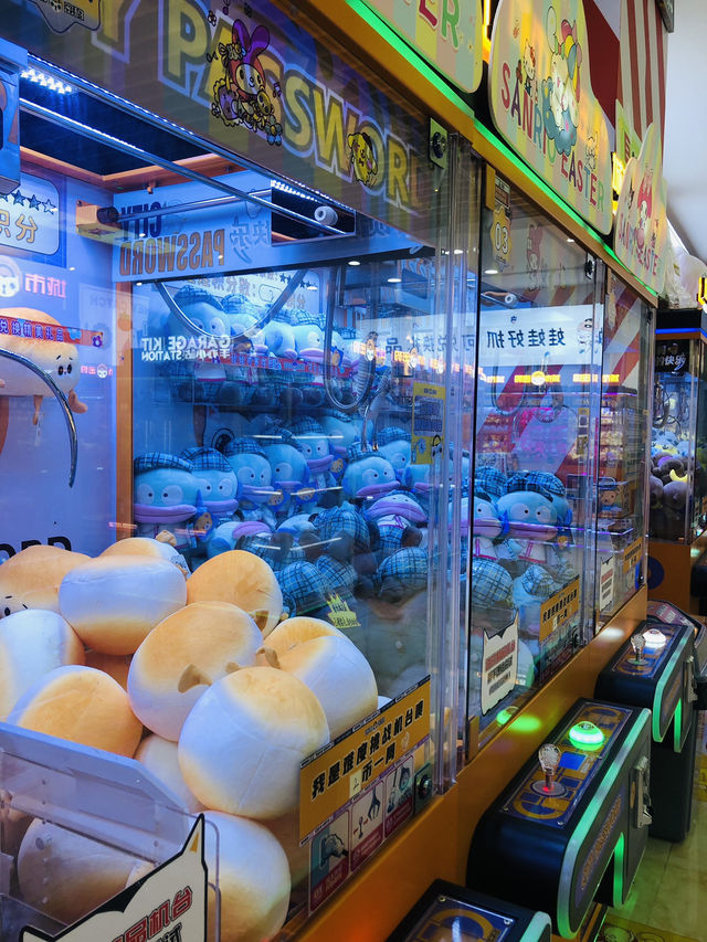 大人🧑🏽小朋友🧒很喜愛的夾公仔🧸機100%有公仔走