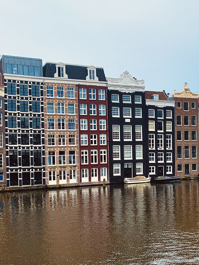 Quaint NARROW Dutch-style Houses in Amsterdam 😍