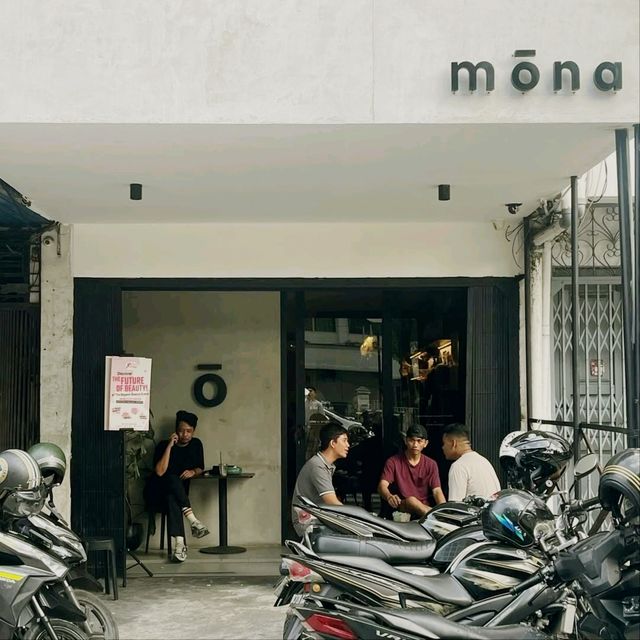 Mona Coffee and Space