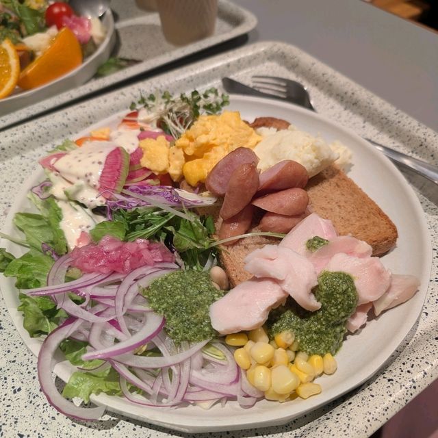 🇯🇵東京「鶯谷LANDABOUT」文青風設計旅店，白天夜晚各有特色！