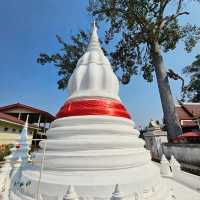 วัดเสาธงทอง เกาะเกร็ด
