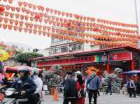 週末必朝聖！大甲鎮瀾宮香火鼎盛，千人齊聚祈求媽祖保佑