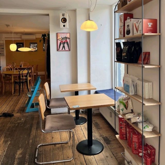 superb coffee and bread