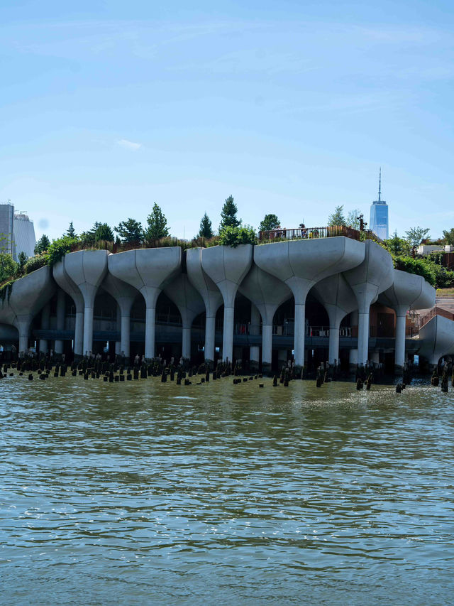 Little Island – 近未来デザインの浮かぶ公園
