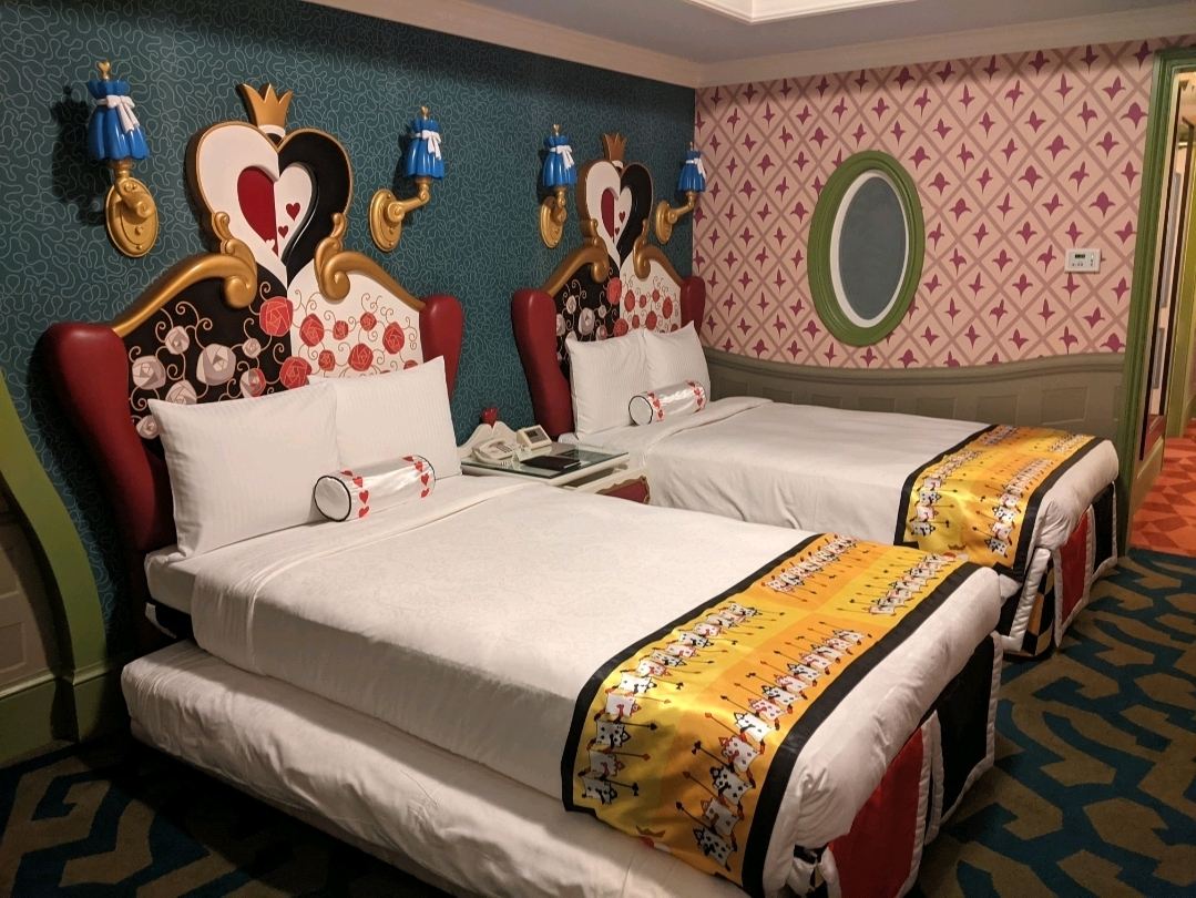 千葉】東京ディズニーランドホテルでディズニーキャラに囲まれて眠る