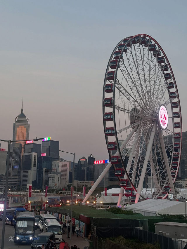 Stroll around the downtown of Hongkong