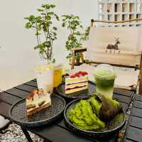 Laid-back Vibes at Hulu Cafe