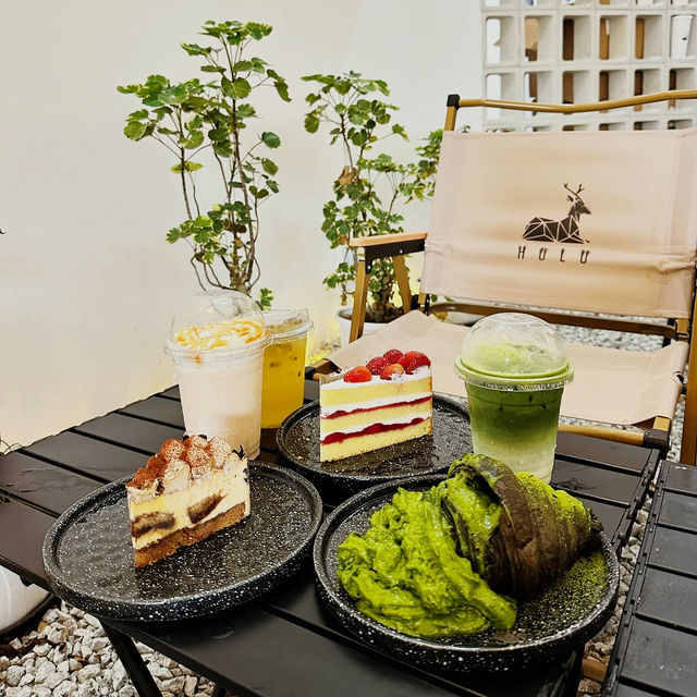 Laid-back Vibes at Hulu Cafe