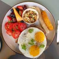 excellent coffee and food