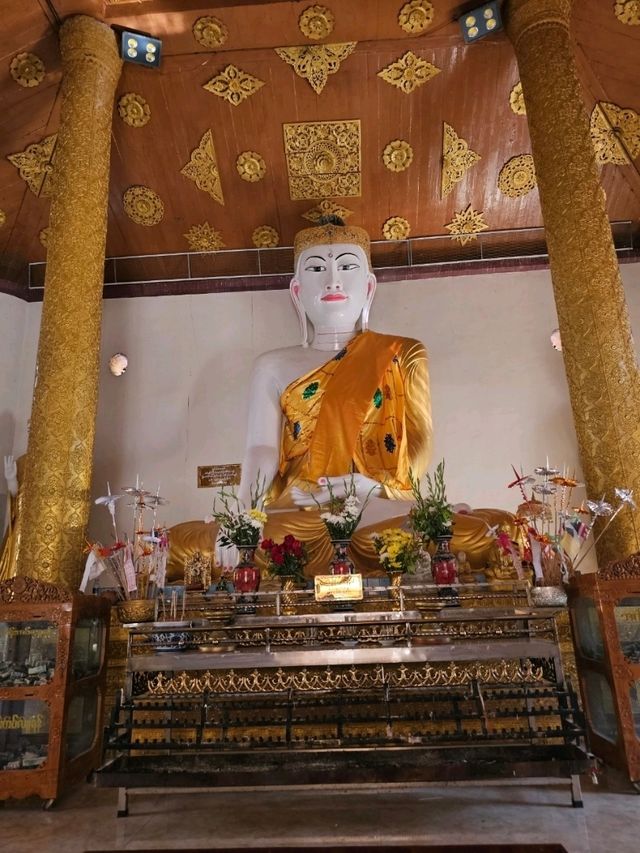 วัดชเวมินหวุ่น (Shwe Muay Wan) วัดคู่เมืองเมียวดี