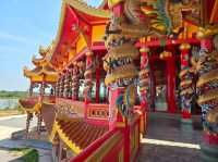 วัดเพชรสุวรรณเป็นวัดที่สวยงามแห่งหนึ่งใน เพชรบุรี