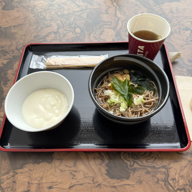 搭乗前に快適にゆっくり過ごせる場所
