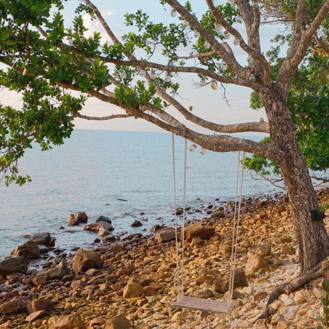 คาเฟ่สุดโรแมนติกบนเกาะช้าง 🌅🧡