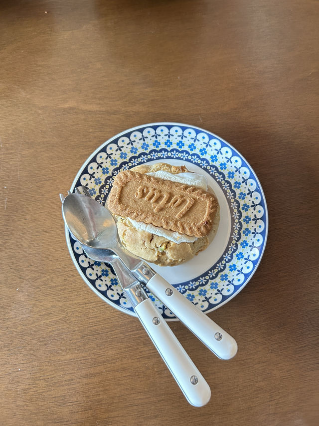 minor blues coffehouse🍪🍮🫖
