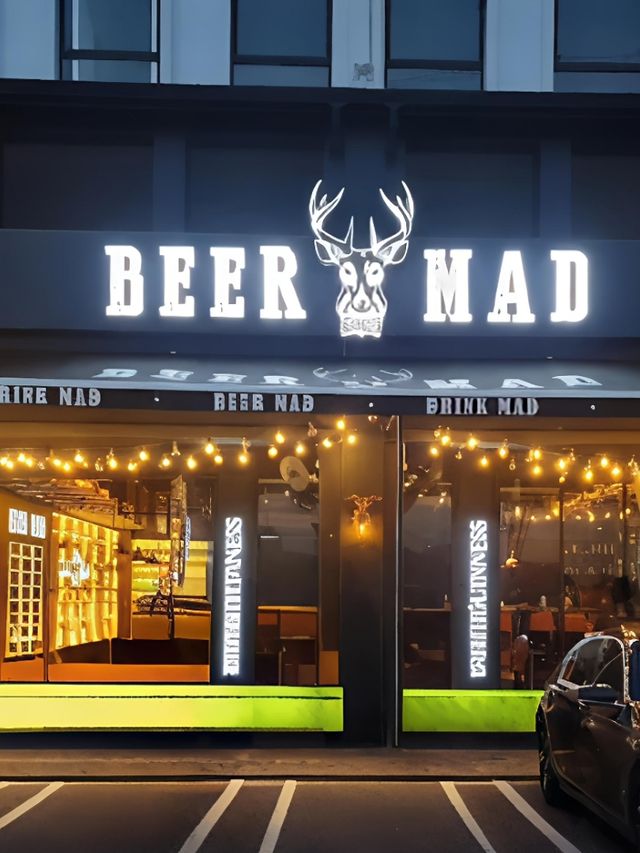 A Cool Spot to Unwind After Dark