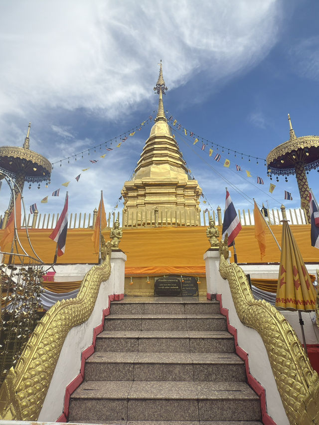 ไหว้พระขอพรหลวงพ่อทันใจ จ. เชียงใหม่ 