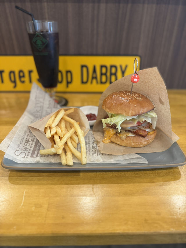 【福岡グルメ】自家製バーベキューソースが美味しい！ボリューム満点のハンバーガー🍔