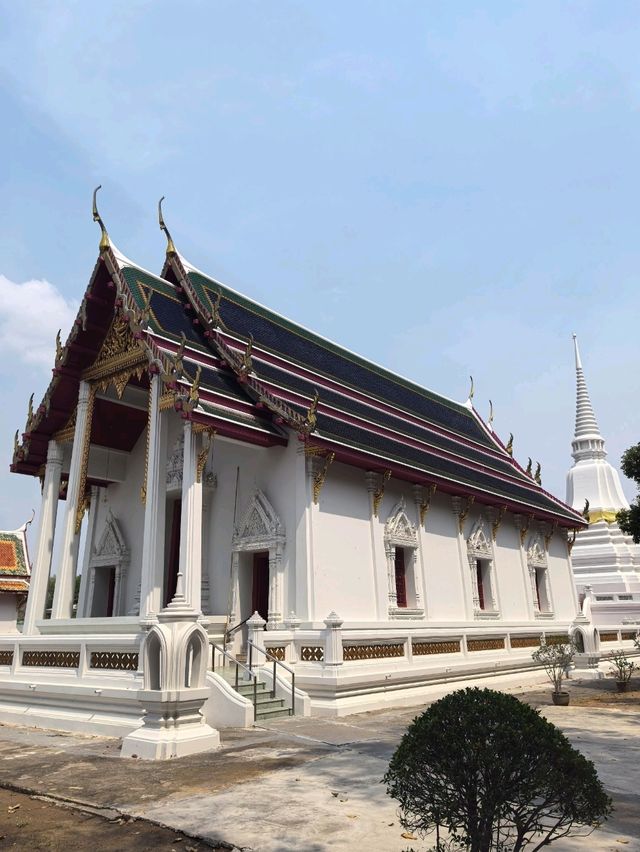 วัดโปรดสัตว์: วัดเก่าแก่ริมเจ้าพระยา