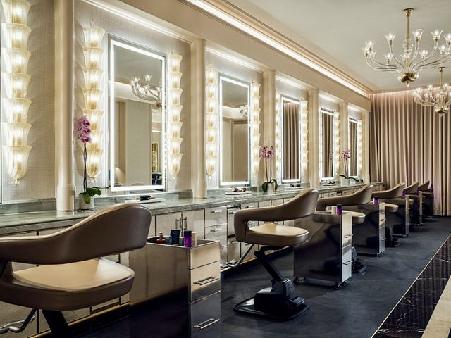 The Bellagio Hotel – Vegas Elegance in Full Bloom
