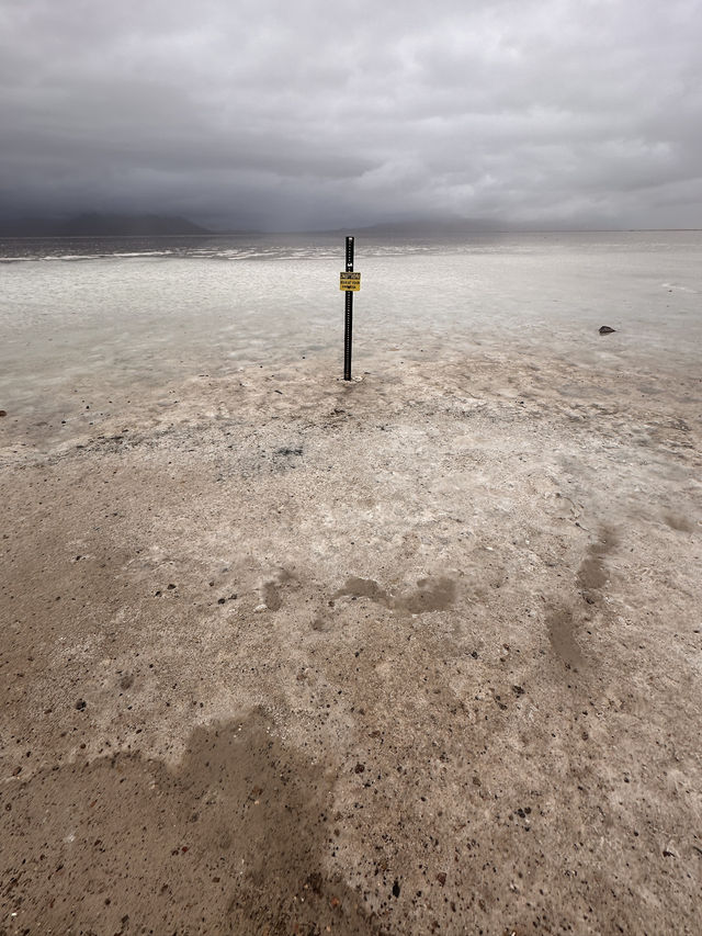 Watch The World Disappear In The Endless Salt Flats Of Bonneville