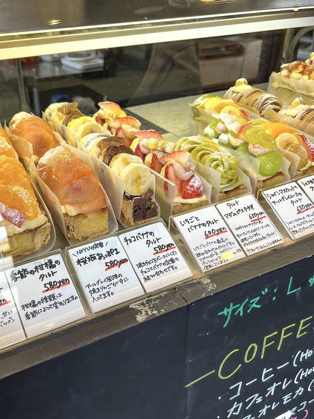 【福岡グルメ】季節ごとのたくさんのフルーツを使ったケーキが人気のカフェ🍓