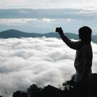 🏔️ เมืองสายหมอก @จูเลี้ยะแคมป์ ม่อนเงาะ