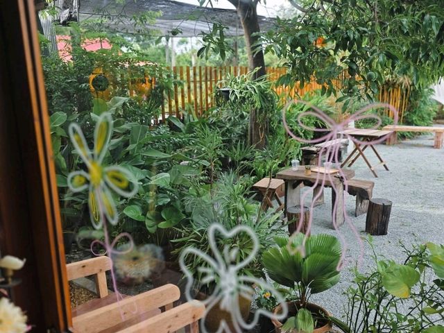 Sunsixmoon.cafe • ชลบุรี