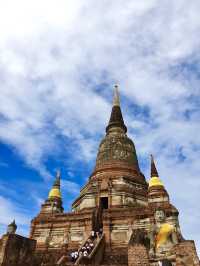 歴史の中にタイムスリップ！ワット・ヤイ・チャイ・モンコンで勝利のエネルギーを感じてみよう 🇹🇭🛕✨