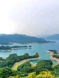 Daemisan Akeobong, Small Mountain, Big Feels