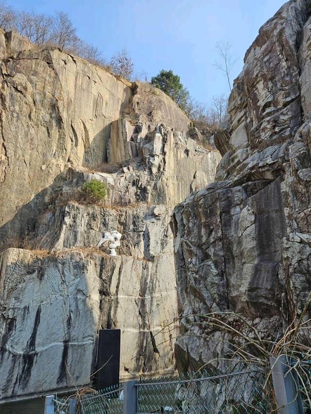 자연과 예술이 어우러진 멋진 공간에서편안한 산책과 감성 가득한 야외데이트를 즐길 수 있는곳