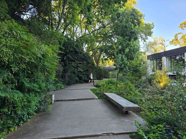 리스본의 야외데이트 장소 Jardim da Fundação Calouste Gulbenkian