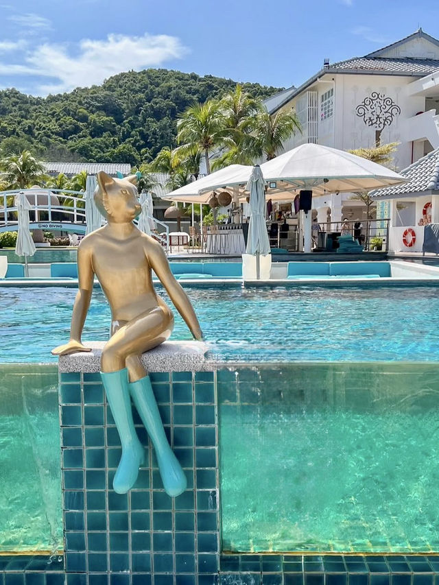 Pop art meets paradise 