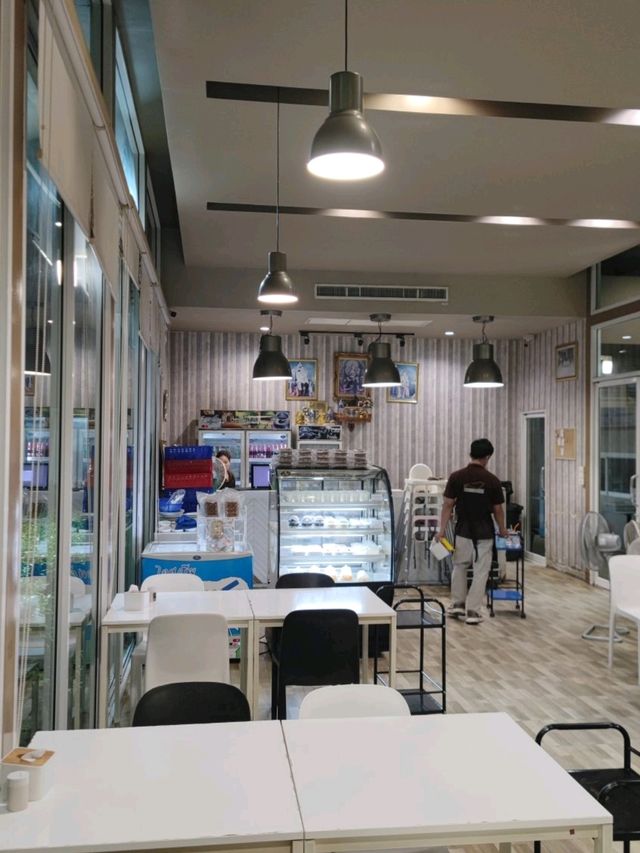 แม่ลาคิทเช่น ร้านอร่อยเมืองทอง นนทบุรี